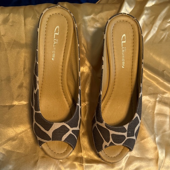 CL by Laundry Giraffe Print Wedges - Picture 3 of 10